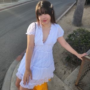 breathable backless baby doll dress! worn once, v-neck, no stains